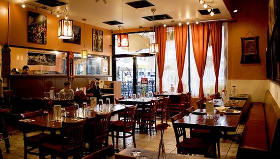 https://www.yetisdavis.com/files/images/about-home-yeti-restaurant.jpg